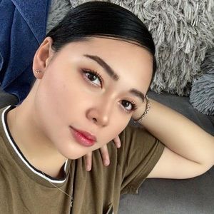 Meet your Posher, Maricris